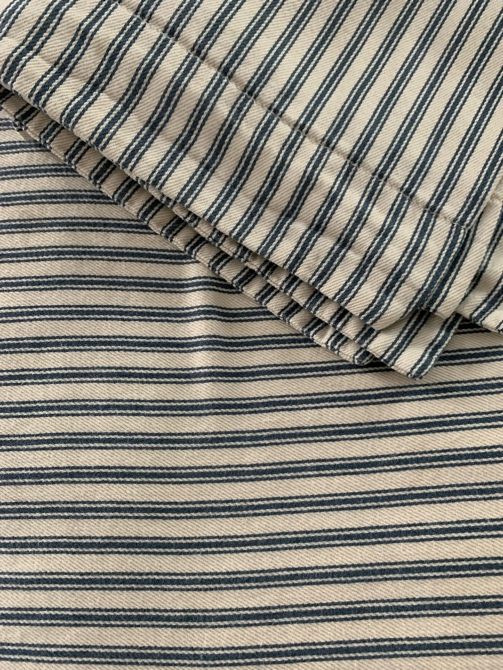 Pottery barn Wheaton Navy/Tan Ticking Stripe Full/Queen Duvet Cover & 2 shams